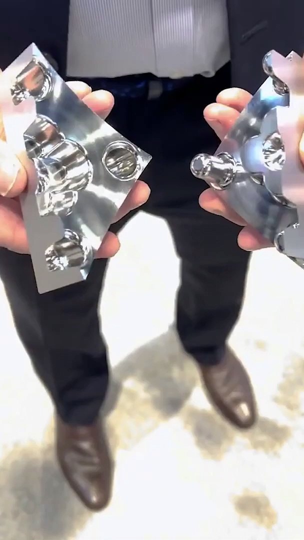 ⁣satisfying metals