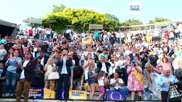 Выборы в Болгарии: успех прогнозируют пророссийской партии Возрождение