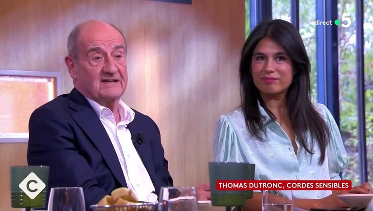Thomas Dutronc parle de son père Jacques dans "C à Vous".