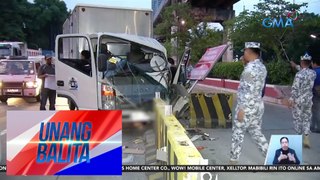 Closed van, sumalpok sa concrete barriers; driver, aminadong nakatulog habang nagmamaneho | Unang Balita