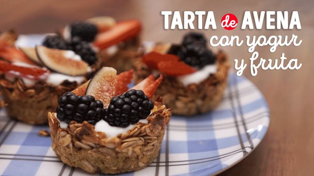 Saludables tartitas de avena con yogurt y frutas: En 3 pasos