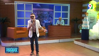 Omar Quezada deleita con su buena música en celebración de Don Jochy Santos | ETT