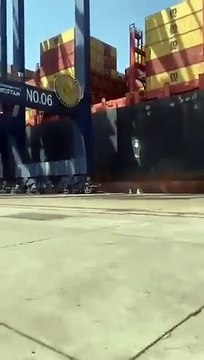 Big ship at Karachi Port Pakistan. Karachi Port pr Sub say Bada Behri Jahaz aa gaya