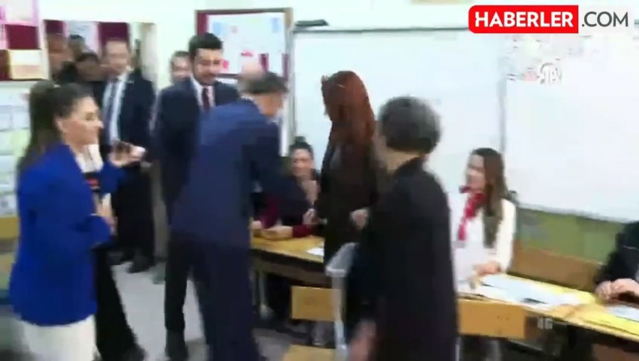 "En beğendiğiniz siyasetçi kim?" anketi! Birinci sırada Erdoğan var, iki numara sürpriz