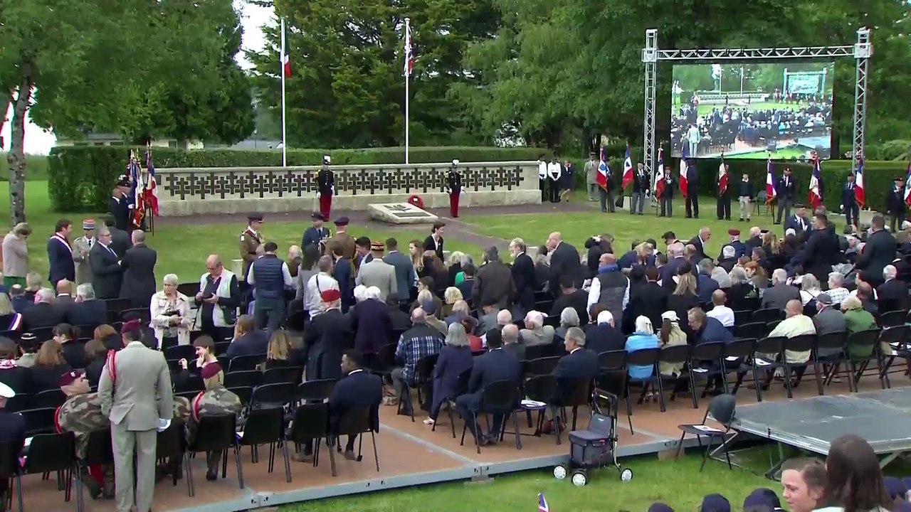 Cérémonie d'hommage aux Maquisards et aux SAS français