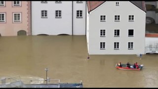 Maltempo in Baviera, la città di Passau sommersa dall'acqua