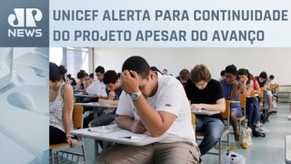 Brasil reduz número de estudantes em atraso escolar