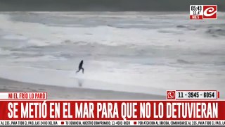 Insólito: delincuente se metió al mar... ¡para no ser detenido!