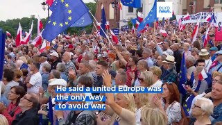 Thousands gather in Warsaw for PM Tusk's pre-election rally