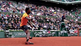 Extrait de la retransmission de Roland-Garros - Emission présentée par le journaliste Laurent Luyat sur France 2
