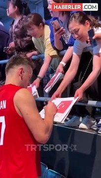 Filenin Efeleri'nde Bedirhan Bülbül'ün Türk bayrağı hassasiyet takdir topladı