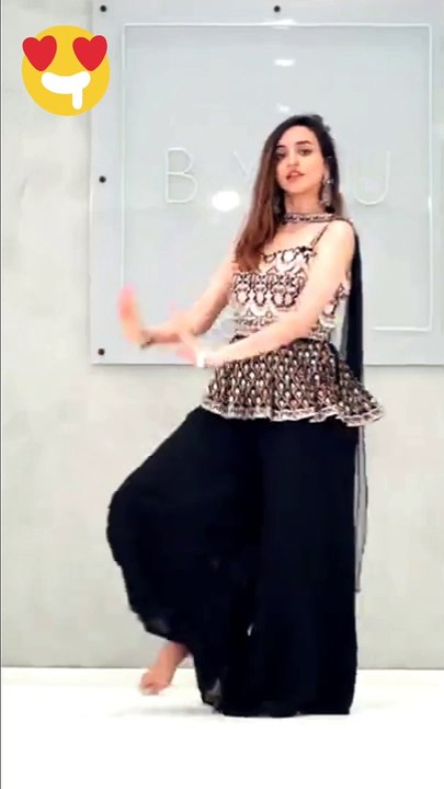 Dance Dhamaka #shorts #viral #Trending #viralshorts #dance #dancevideos #danceshorts #mastikicycale