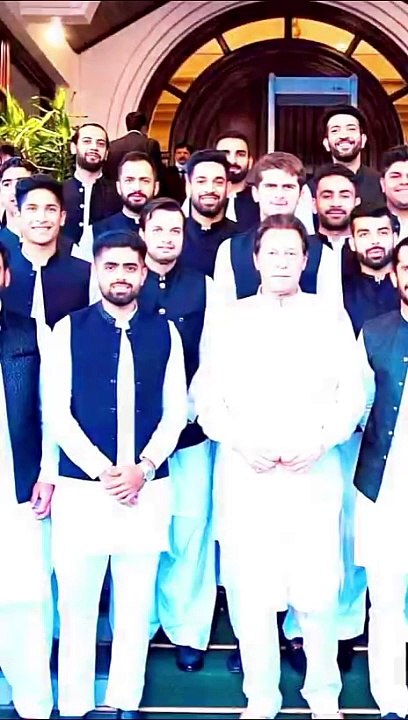 Imran khan with Pakistan's team