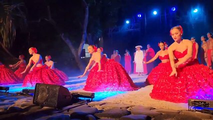 セクシーで可愛い女の子のダンス、とっても可愛い