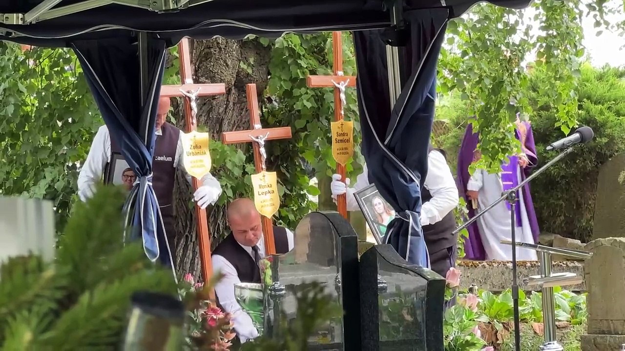 Pogrzeb trzech kobiet - ofiar wypadku, do którego doszło w Kargowej