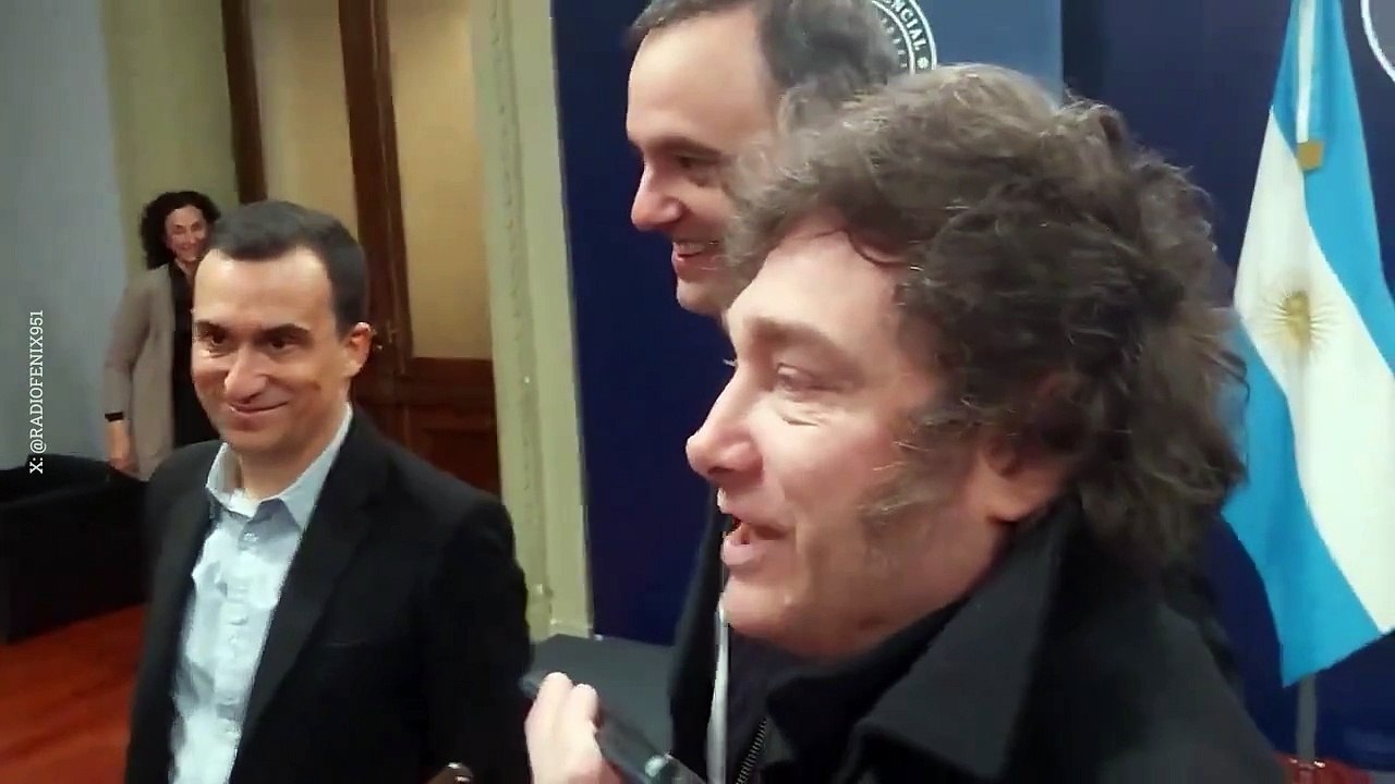 Milei aseguró que Toto Caputo está más firme que todo el edificio