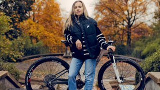 Paris 2024 : Loana Lecomte, la prodige du VTT