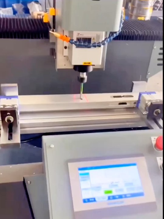 Aluminum alloy CNC drilling and slotting machine door and window machinery equipment