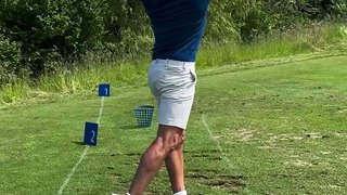 Roger Federer wows fans with surprise golf swing on Instagram!