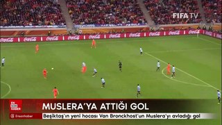 Beşiktaş'ın yeni hocası Van Bronckhost'un Muslera'yı avladığı gol