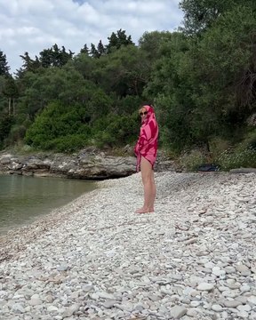 Σμαράγδα Καρύδη: Οι πρώτες φωτό με μαγιό για φέτος το καλοκαίρι - Διακοπές στους Παξούς