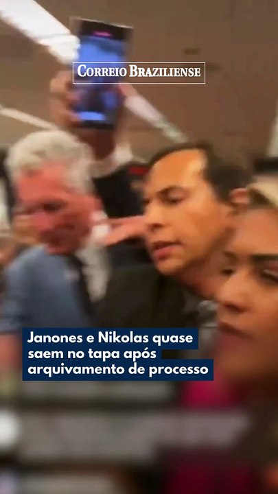 CONFUSÃO GENERALIZADA NO CONGRESSO