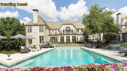 The barber of Travis Kelce gives a rare glimpse into the athlete's $6 million Kansas City mansion