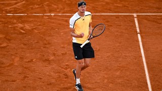 Zverev dispatches de Minaur to reach fourth consecutive French Open semi-final
