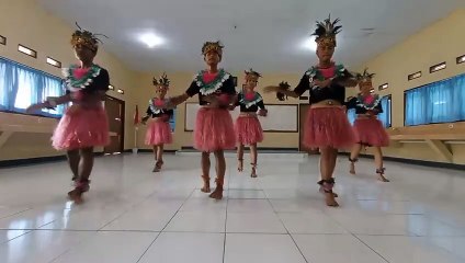 Pagelaran Seni Budaya - TARI SAJOJO XI IPA 2