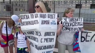 러시아 예비군 아내들 국방부 앞에서 시위 / YTN