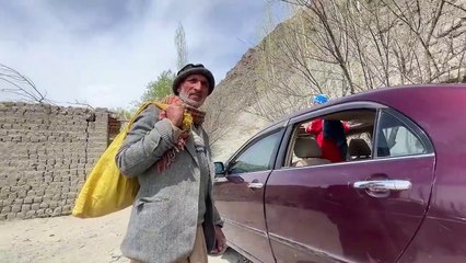 Zindagi Main Pehli Bar New Car Lia