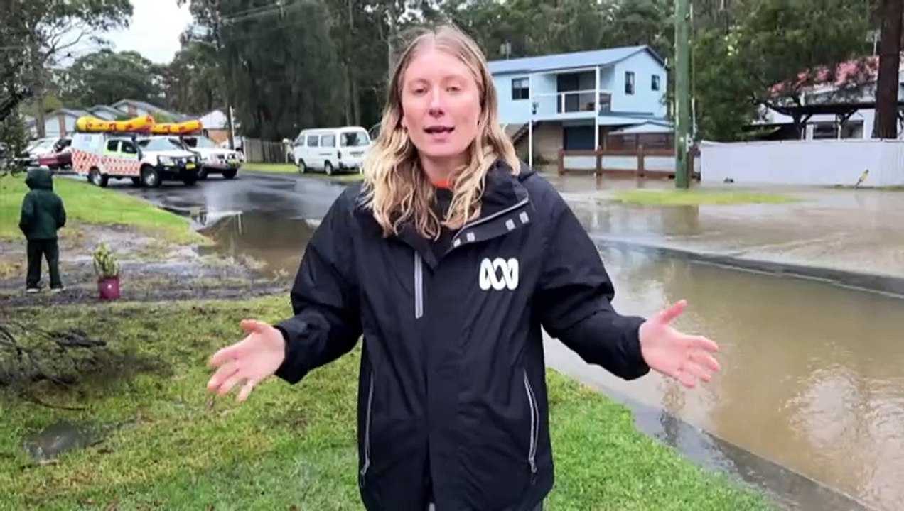 Heavy rainfall sees flood rescue on NSW South Coast