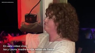 El divertidísimo vídeo viral de una hija pidiéndole encarecidamente a su madre que se vayan a casa y pare de bailar