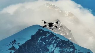 Un dron de reparto de la china DJI bate récord de altitud con una entrega al monte Everest