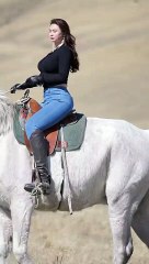 #Immerse yourself in the experience of horse riding on the grassland #xeva