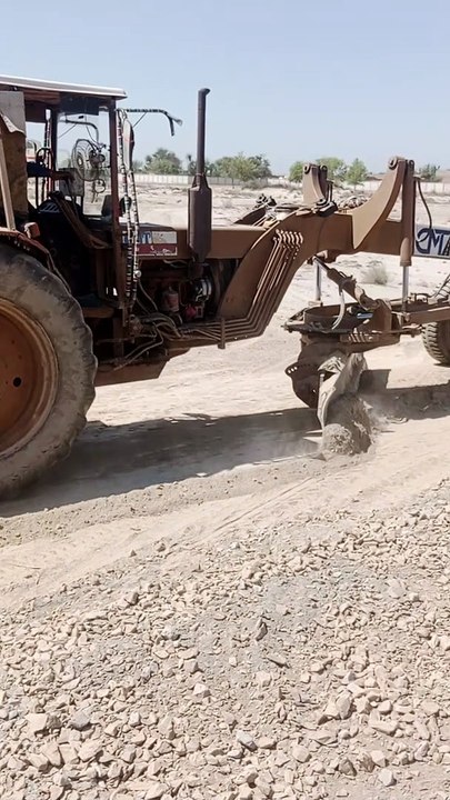Russi Tractor