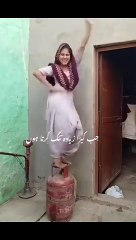 جب_کیڑا_زیادہ_تنگ_کرتا_ہوں_پھر_ایسے_ہوتا_ہے_ہاہاہاہا___TM_TV___TM_TV_·_Original_audio___Facebook