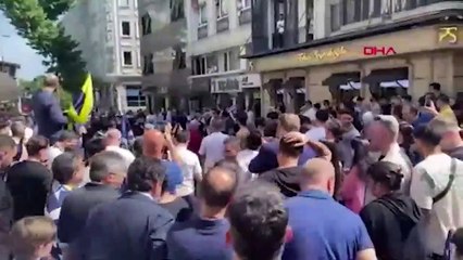 Aziz Yıldırım, Kapalı Çarşı’da coşkuyla karşılandı