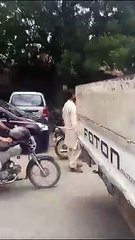 Polic in karachi