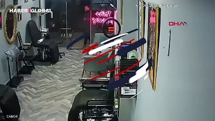 Dövmecilerin müşteri tartışması kanlı bitti: 2 yaralı