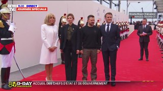 D-Day: Volodymyr Zelensky accueilli à Omaha Beach par Emmanuel Macron