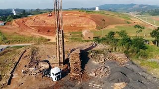 Construção de fogueira em São João do Itaperiú