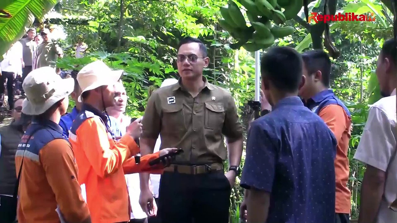 Tinjau Pengukuran Tanah di Depok, AHY: Jangan A...