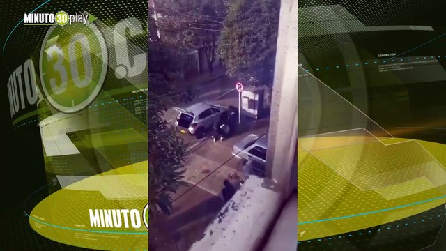 No se dejó robar' Mujer fue víctima de violento robo a mano armada a pocos cuadras del CAI del Park Way, Bogotá