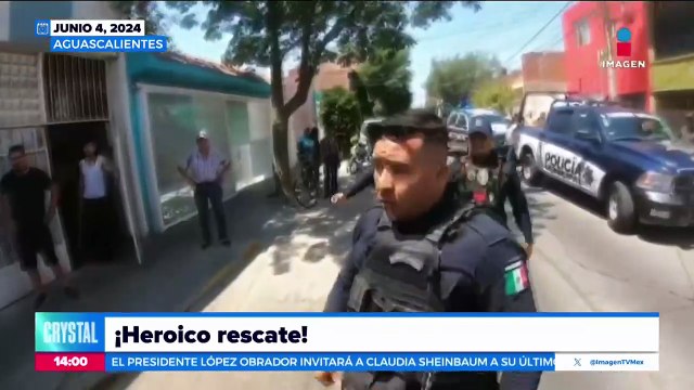 Elementos de Seguridad de Aguascalientes rescatan a cuatro personas y dos lomitos de incendio