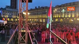 Europee, il concerto in piazza a Torino per la chiusura campagna elettorale di Avs