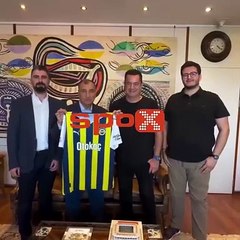 Jose Mourinho'dan Murat Ülker'e forma hediyesi