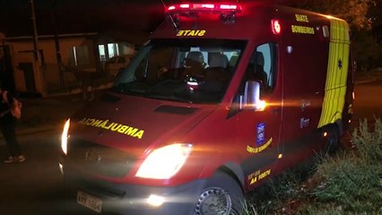 Mulher fica ferida ao cair de moto no Santa Felicidade