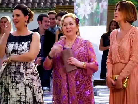 Cheias de Charme _ Cida Pede Demissão em Plena Festa