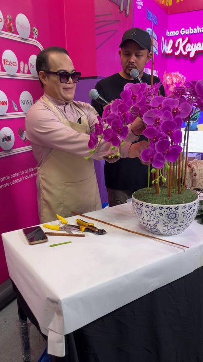 Kemeriahan Sekitar PBAKL Gubahan Orkid Kayangan